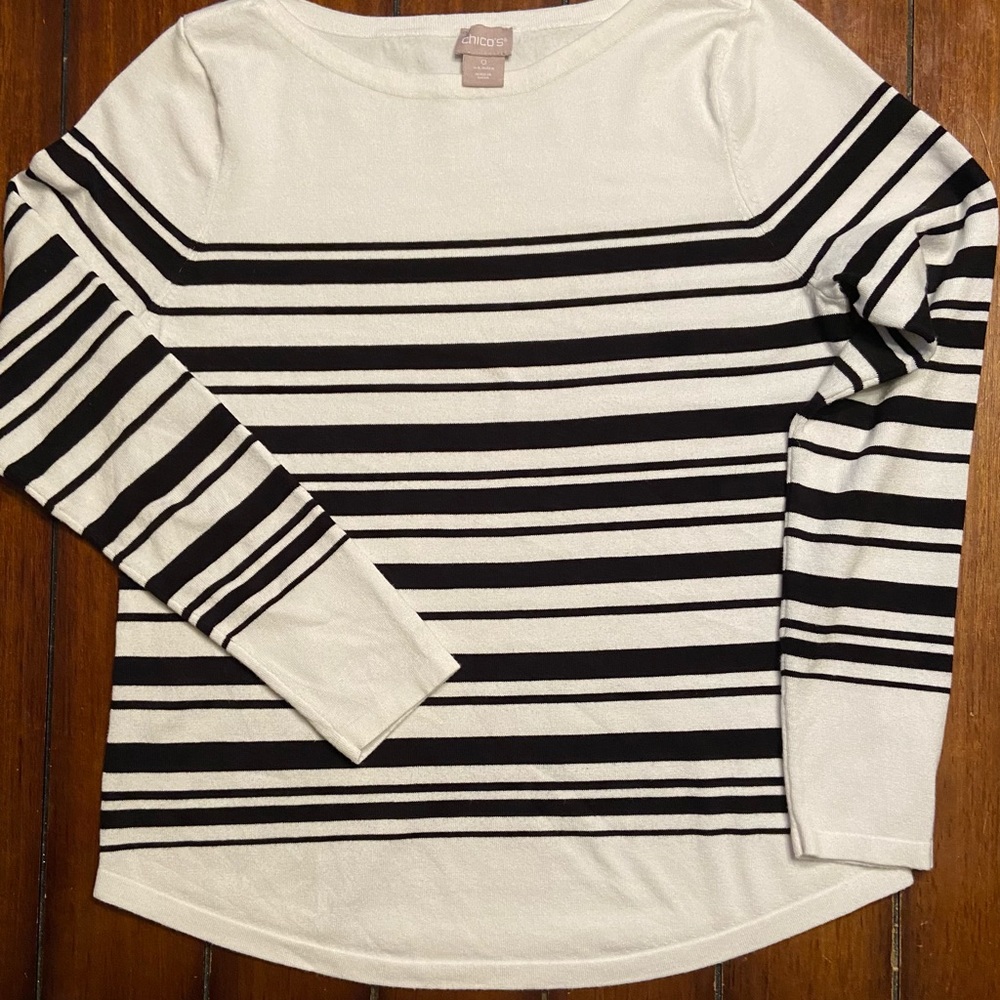 Chico’s super soft woman’s sweater small